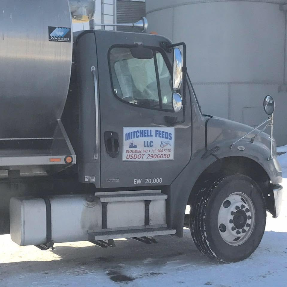 Mitchell Feeds bulk feed delivery truck